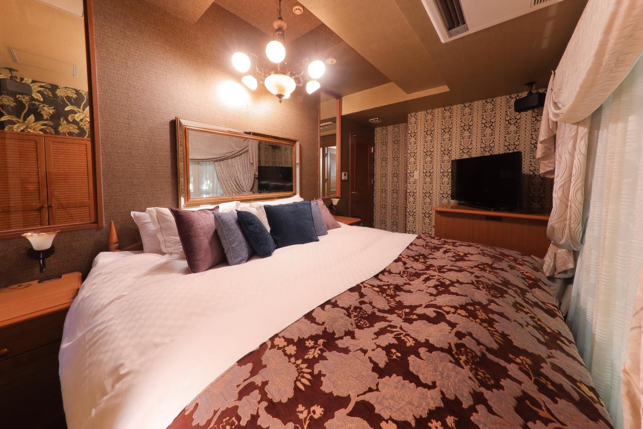 Fukuoka Chapel Coconuts Hotel Ipolani Extérieur photo